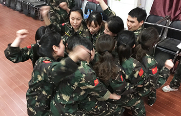 ���ˉ�(m��ng)�������ˈF(tu��n)�(du��)��ÿ��(g��)�˱،���(ji��n)����ȥ��